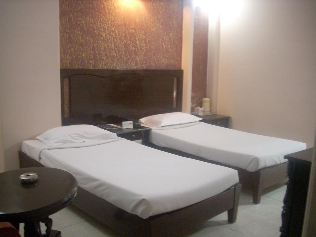Hotel Ganga Ratan Agra  Szoba fotó