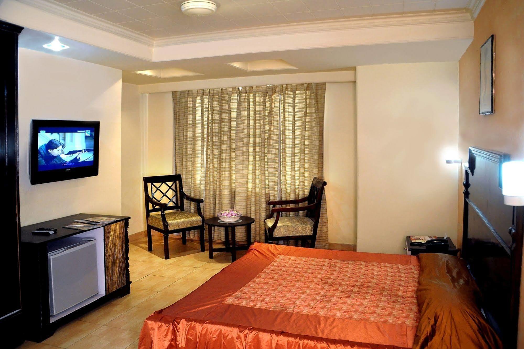 Hotel Ganga Ratan Agra  Kültér fotó